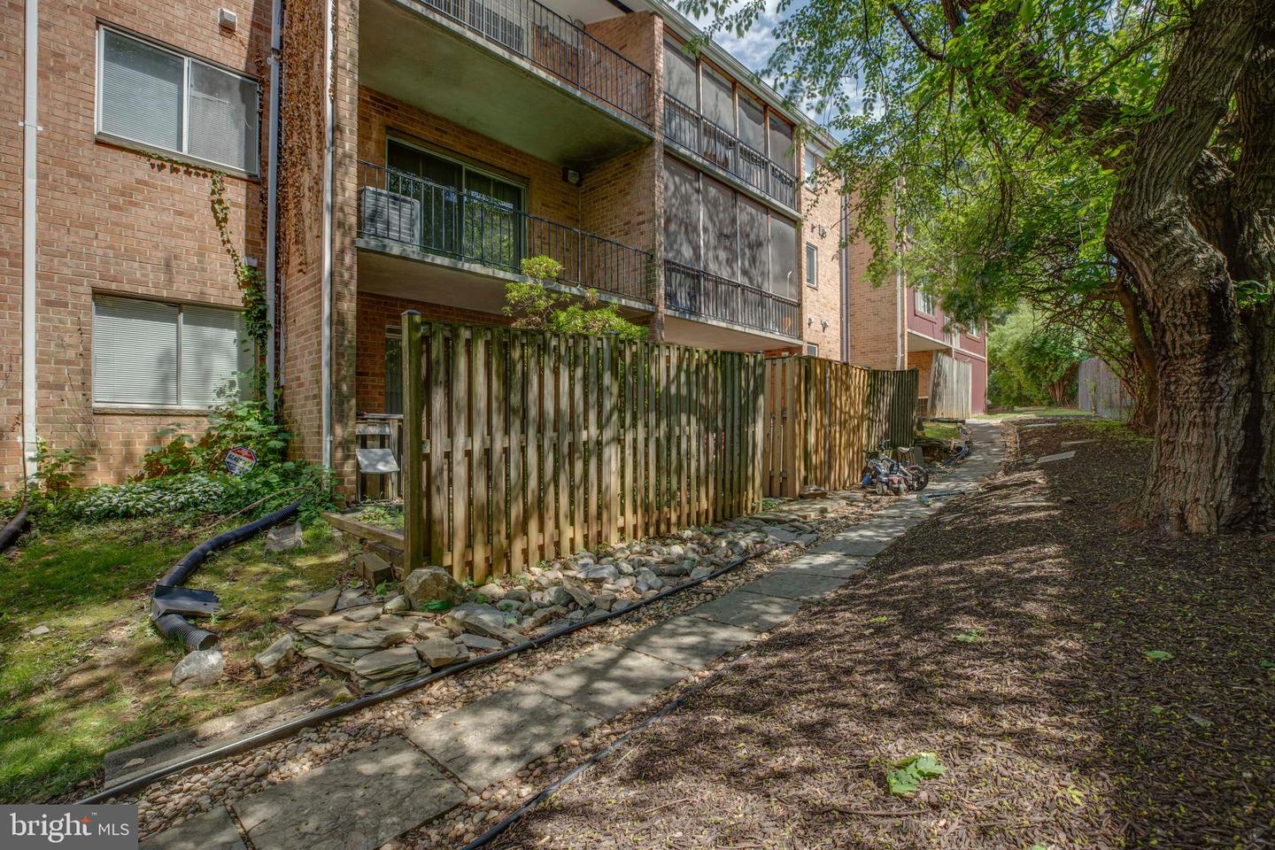 3382 Hewitt Ave #102 Property Photo 18