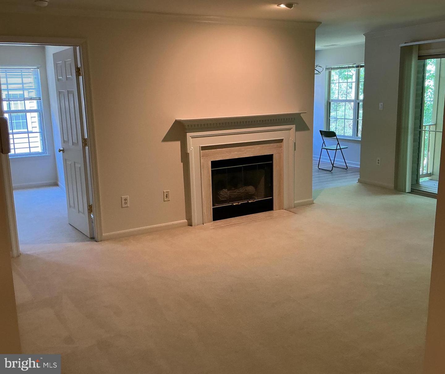 127 Timberbrook Ln #202 Property Photo 4