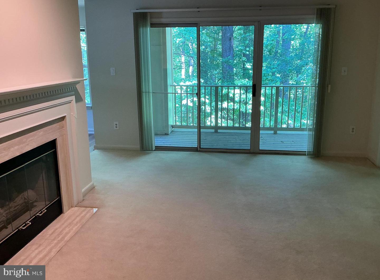 127 Timberbrook Ln #202 Property Photo 6