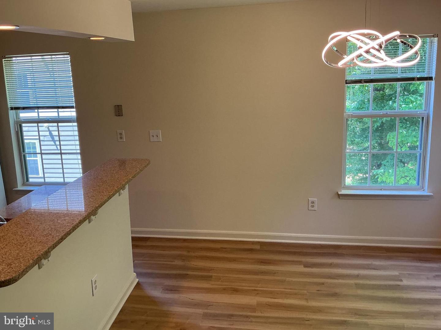 127 Timberbrook Ln #202 Property Photo 8