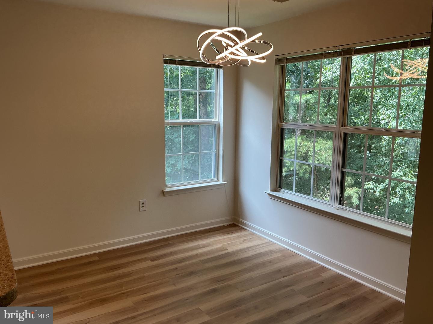 127 Timberbrook Ln #202 Property Photo 9