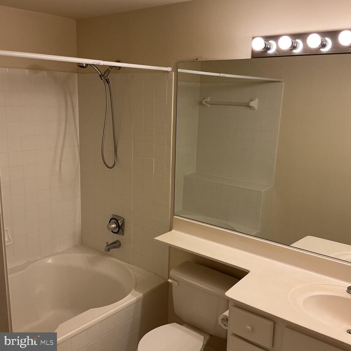 127 Timberbrook Ln #202 Property Photo 16