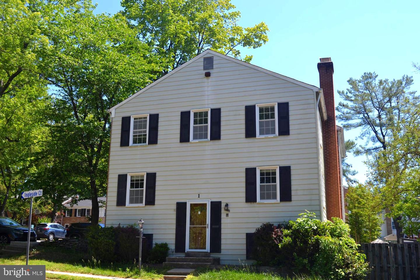 1 INGLESIDE CT Property Photo 1