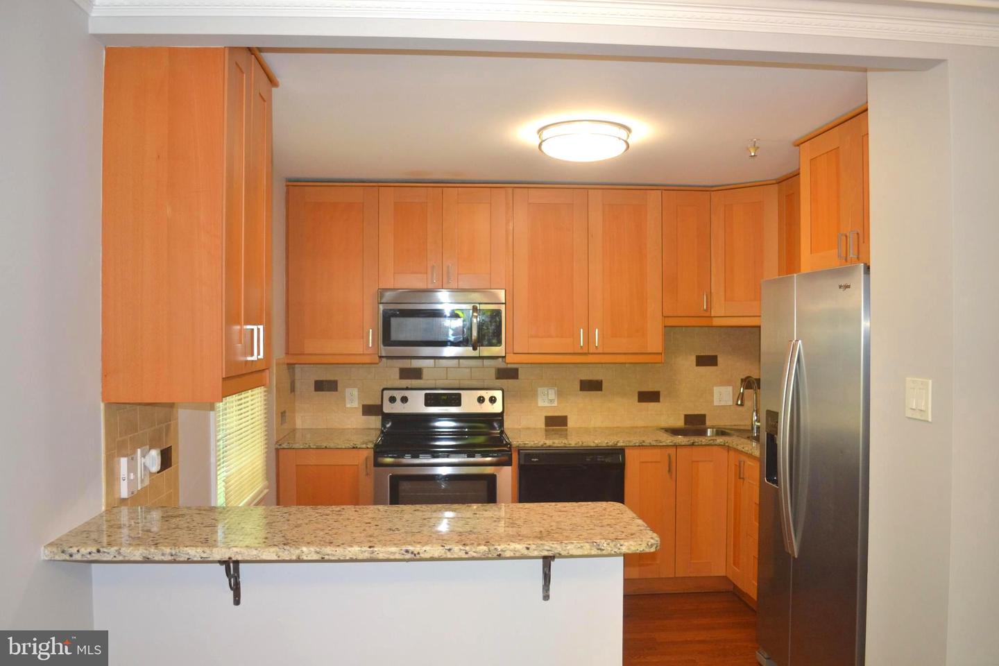 1 Ingleside Ct Property Photo 2