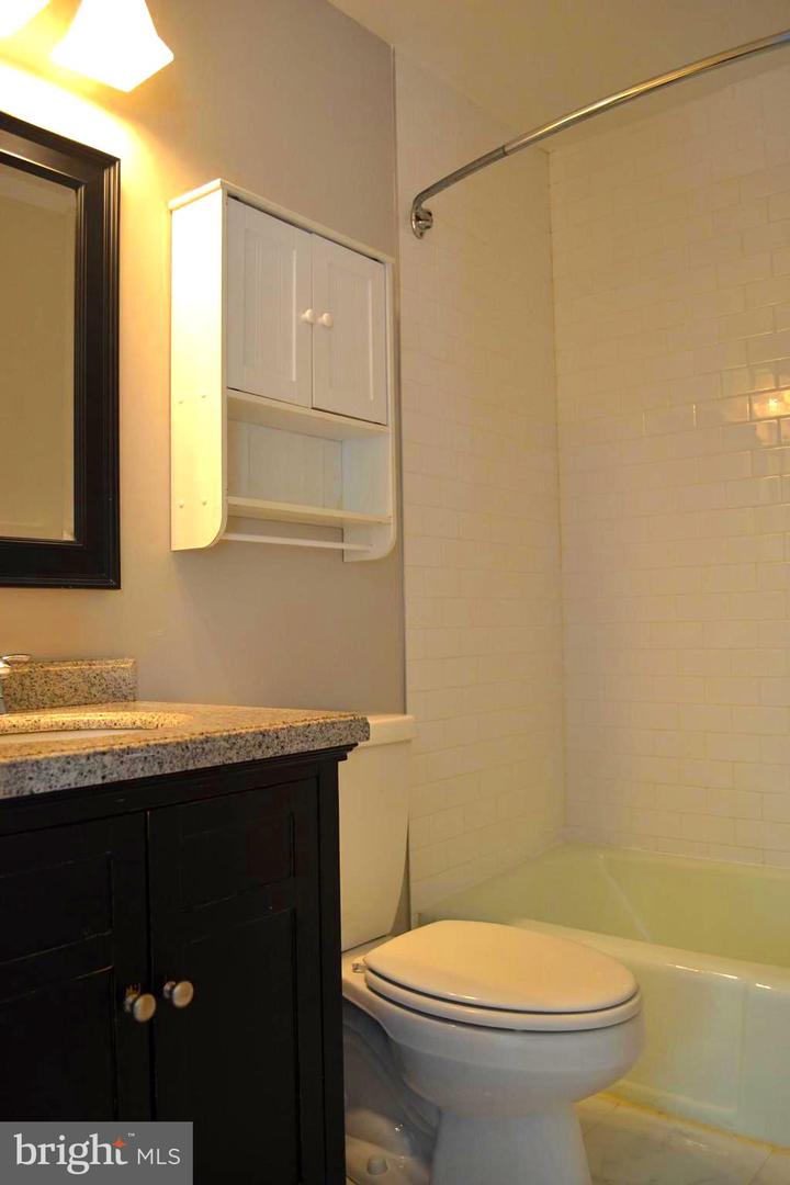 1 Ingleside Ct Property Photo 11