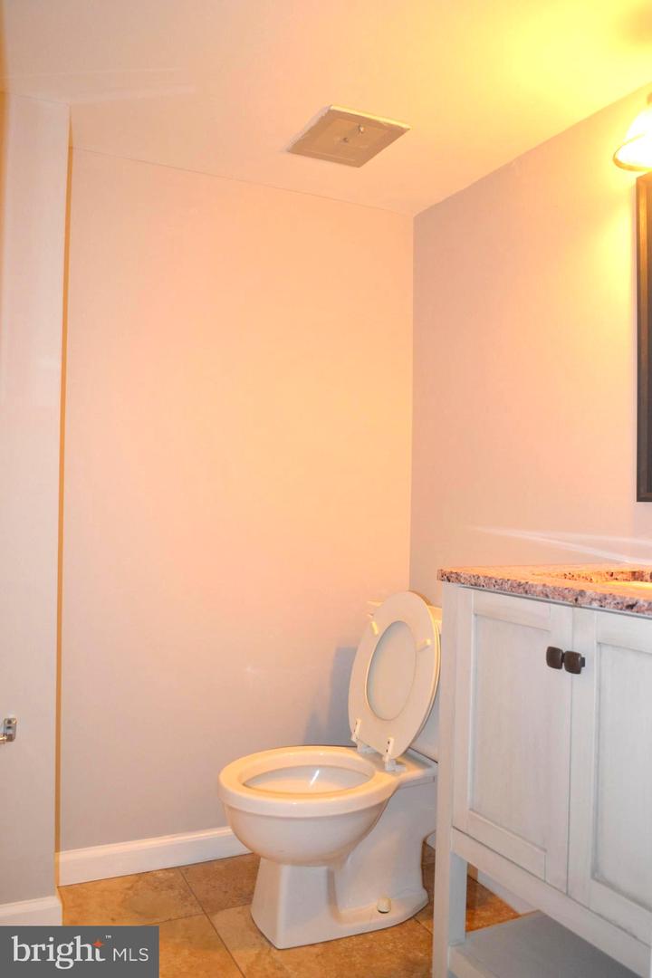 1 Ingleside Ct Property Photo 20