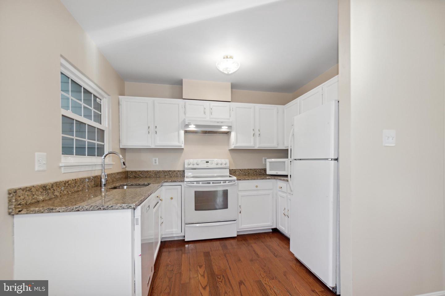 2 Hugo Ct Property Photo 9