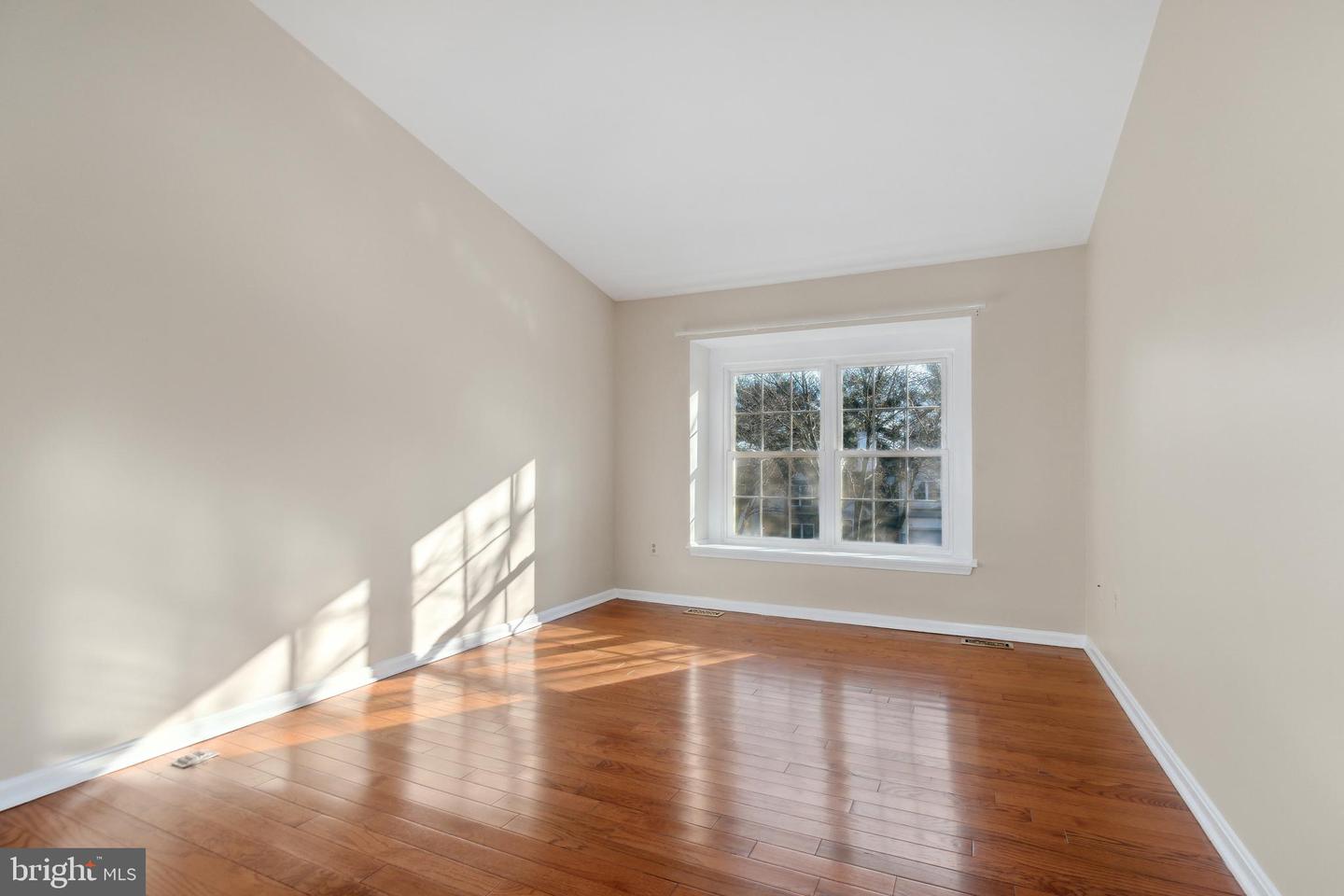 2 Hugo Ct Property Photo 15