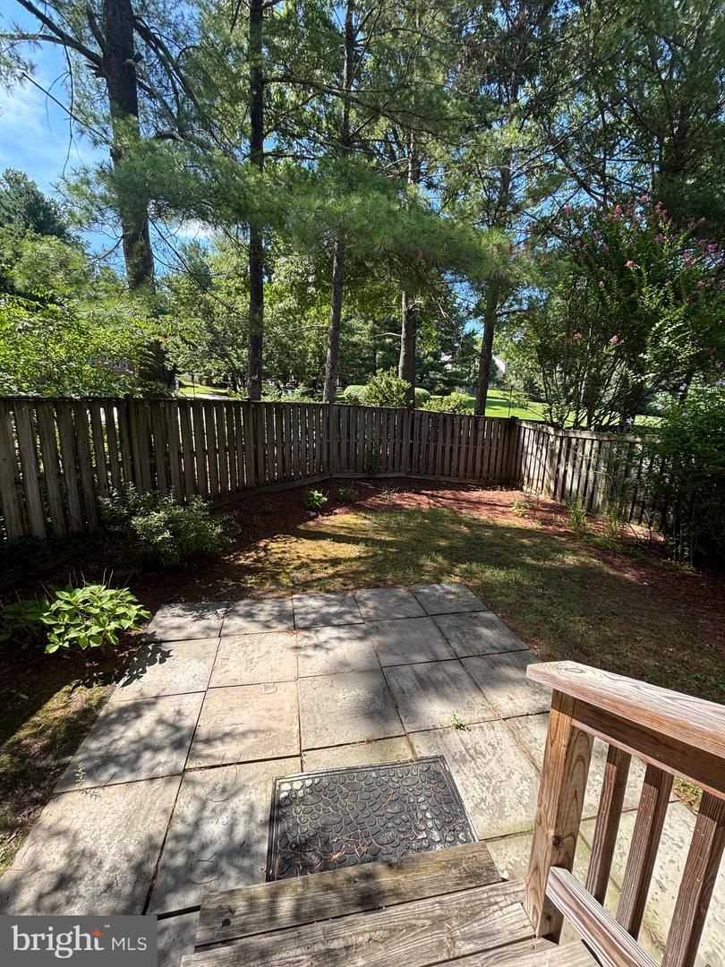 2 Hugo Ct Property Photo 31