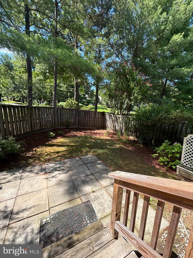 2 Hugo Ct Property Photo 32