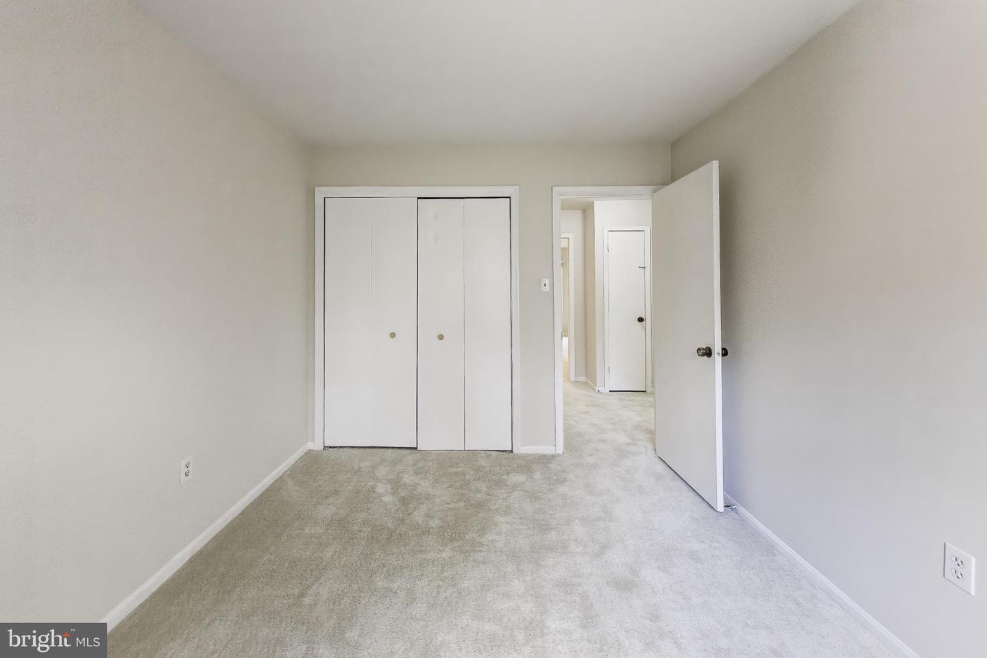 7709 Heatherton Ln Property Photo 24