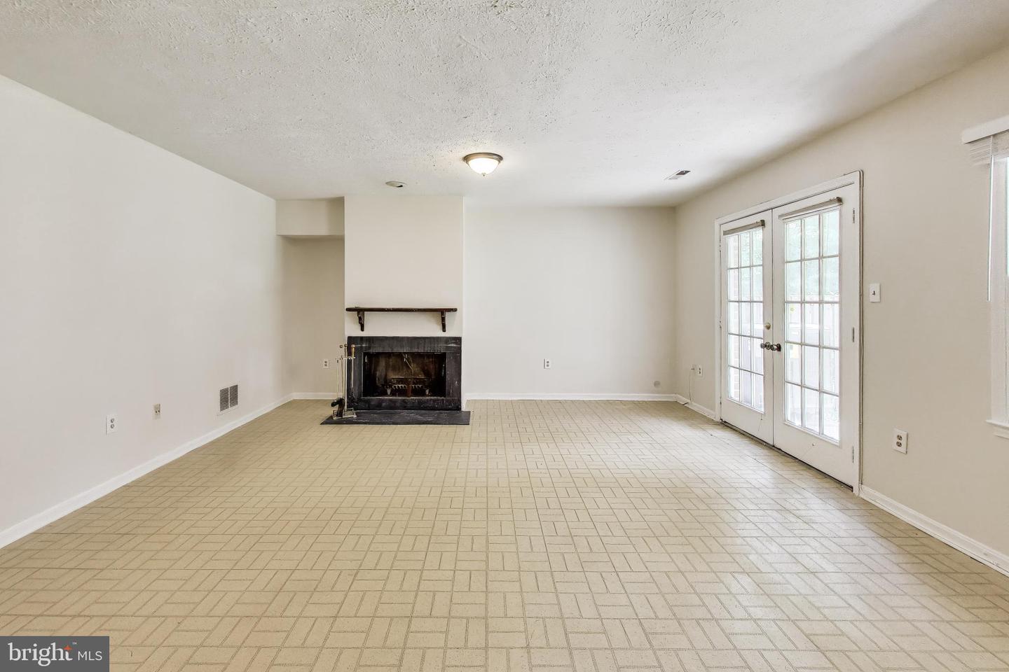 7709 Heatherton Ln Property Photo 29