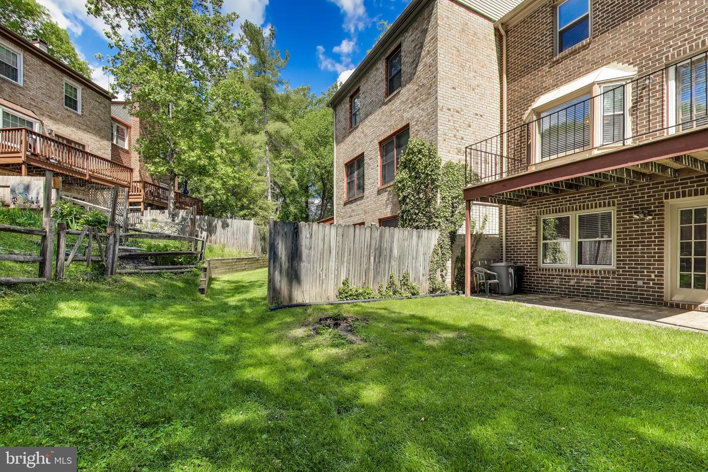 7709 Heatherton Ln Property Photo 40