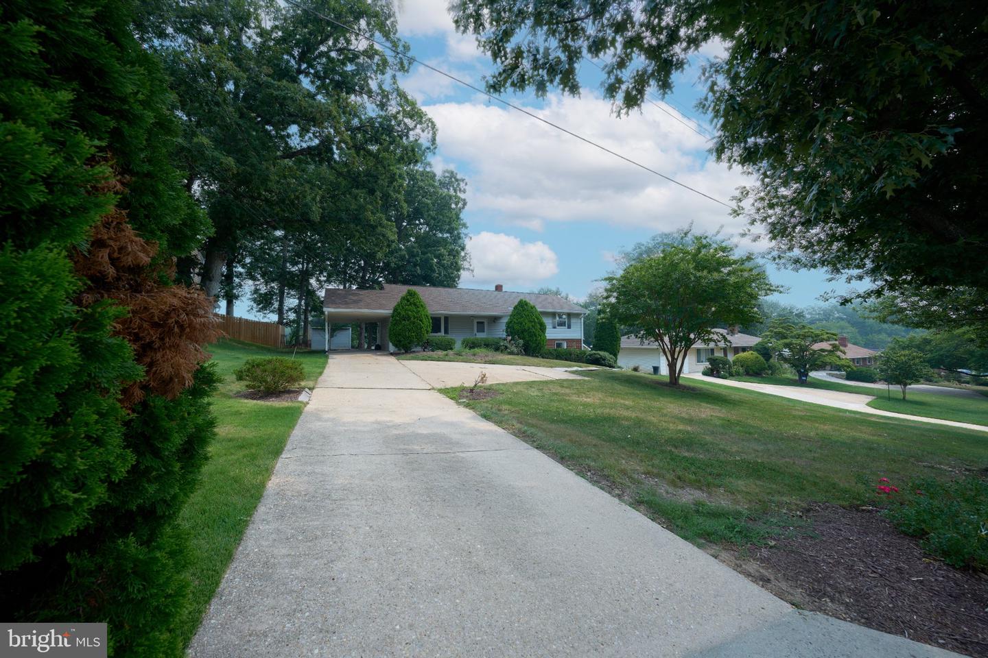 2924 Gracefield Rd Property Photo 1