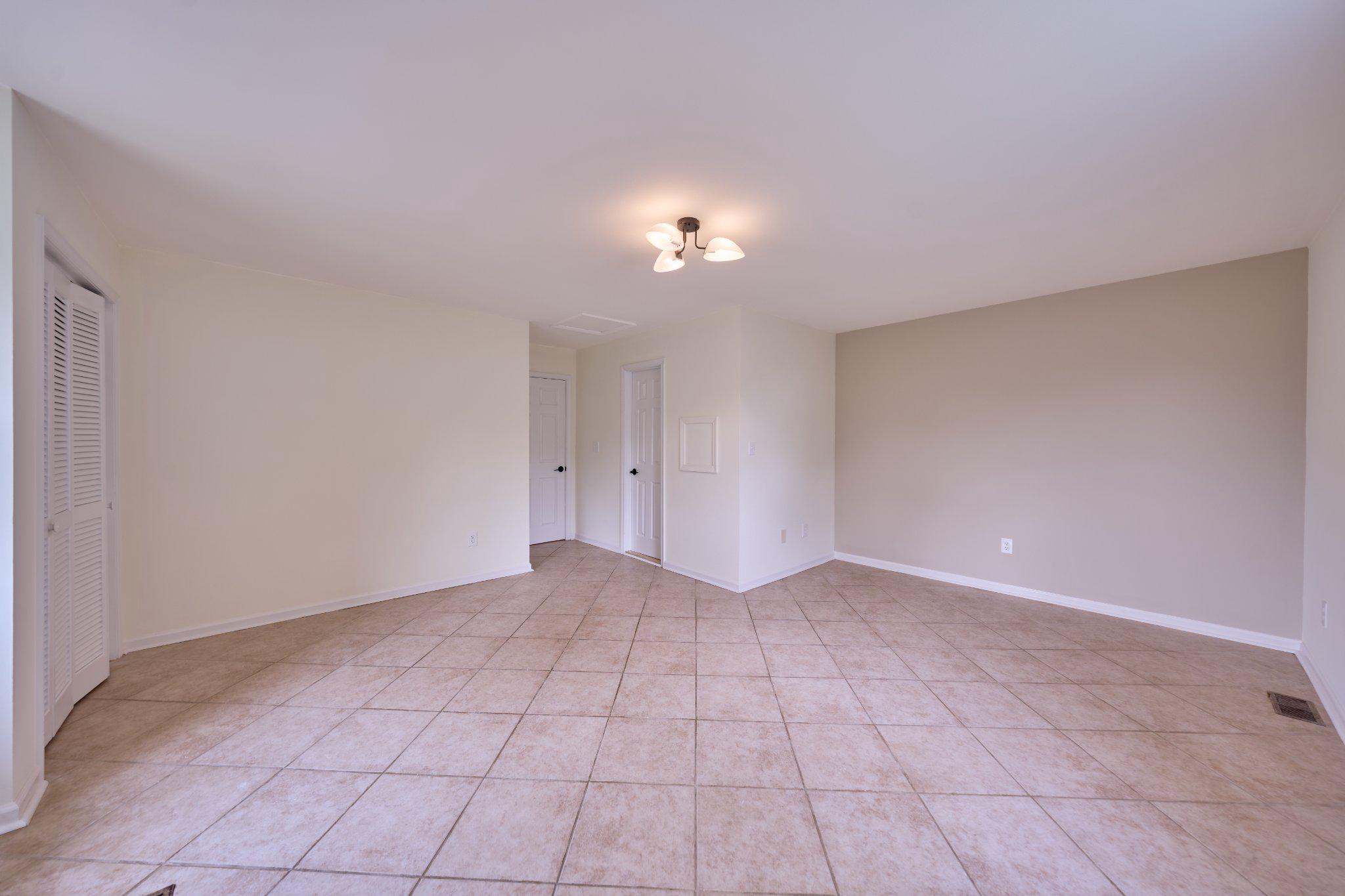 2924 Gracefield Rd Property Photo 20