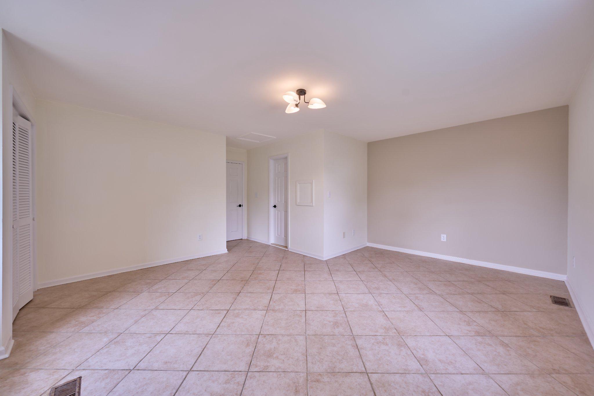 2924 Gracefield Rd Property Photo 23