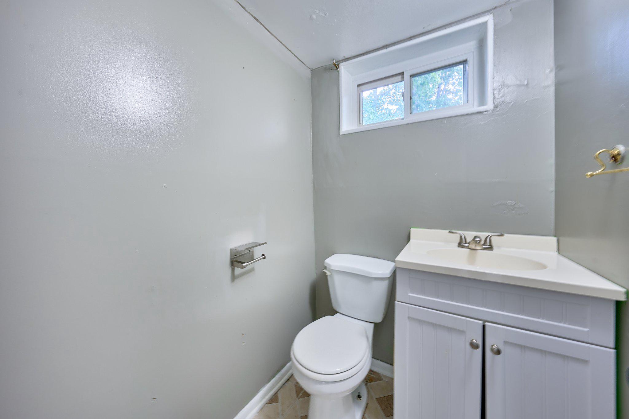 2924 Gracefield Rd Property Photo 34