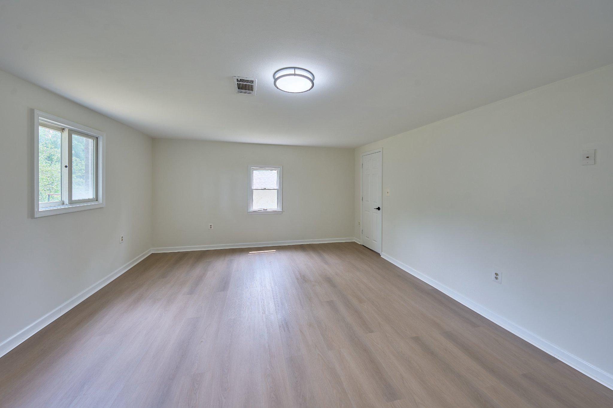 2924 Gracefield Rd Property Photo 39