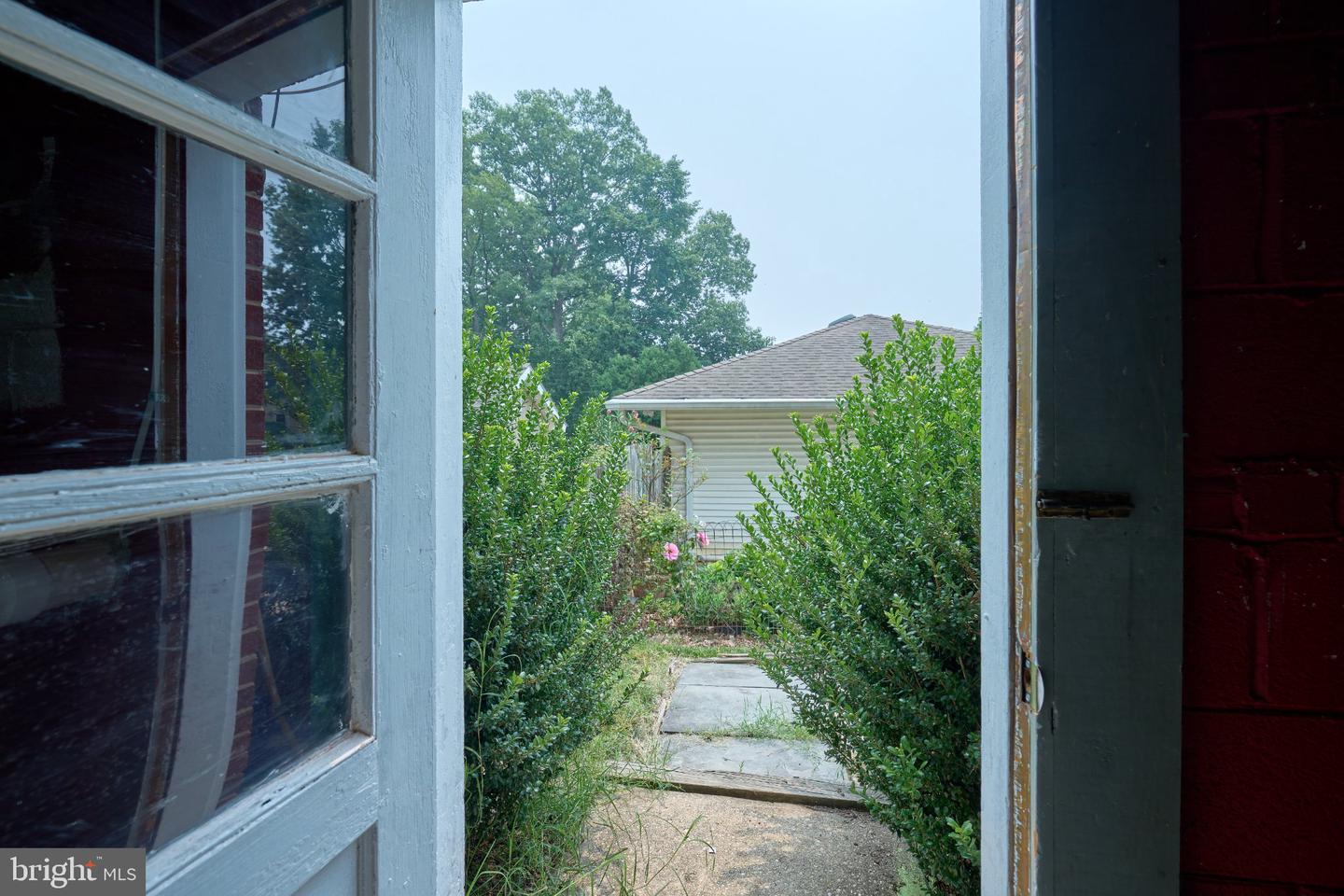 2924 Gracefield Rd Property Photo 42