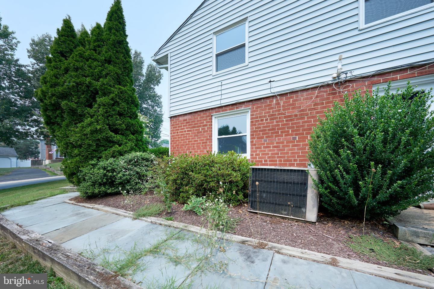 2924 Gracefield Rd Property Photo 43
