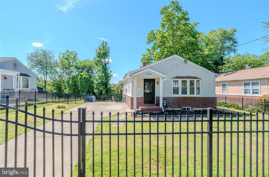 12324 Centerhill St Property Photo 1