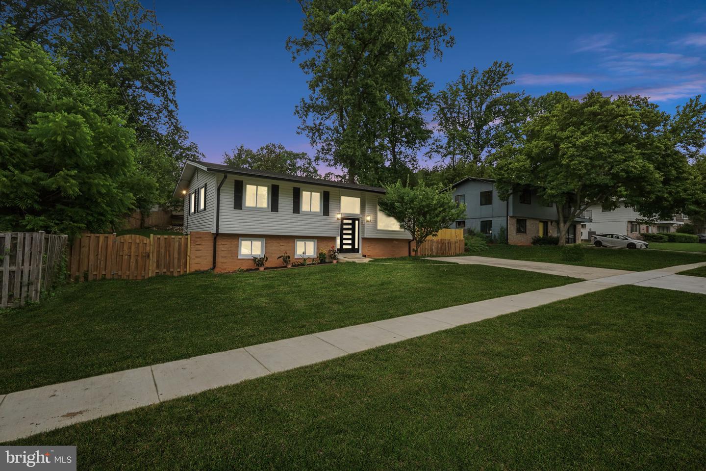 13710 Arctic Ave Property Photo 3