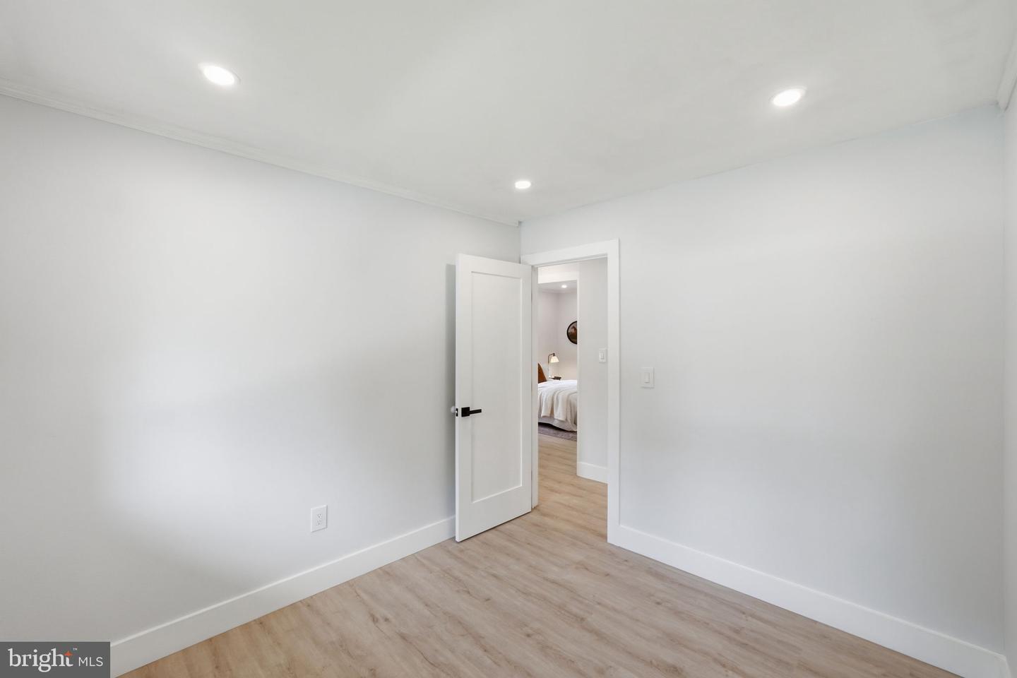 13710 Arctic Ave Property Photo 32