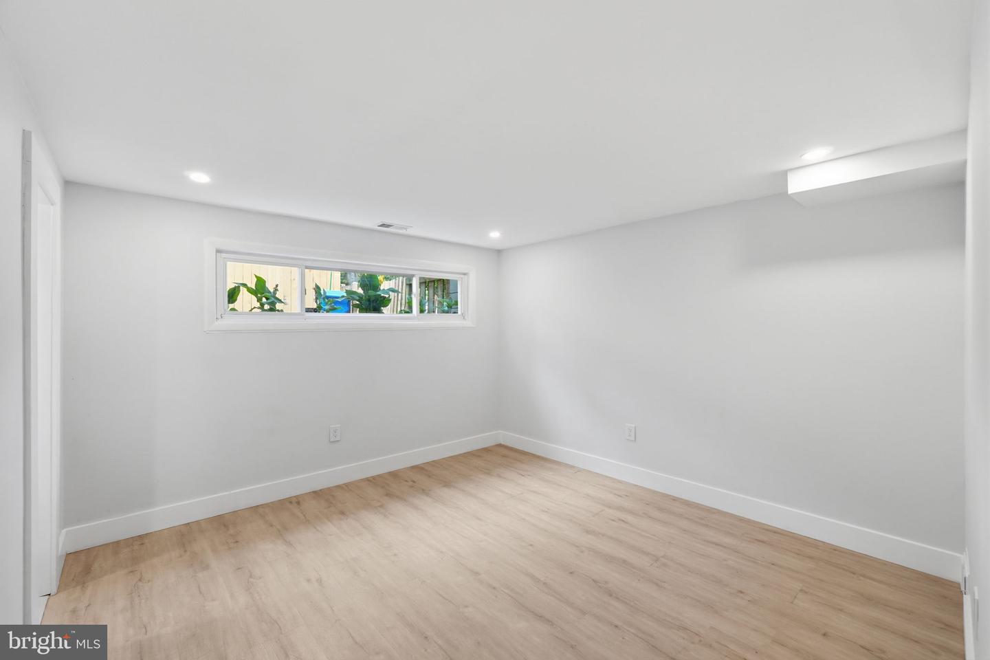 13710 Arctic Ave Property Photo 38