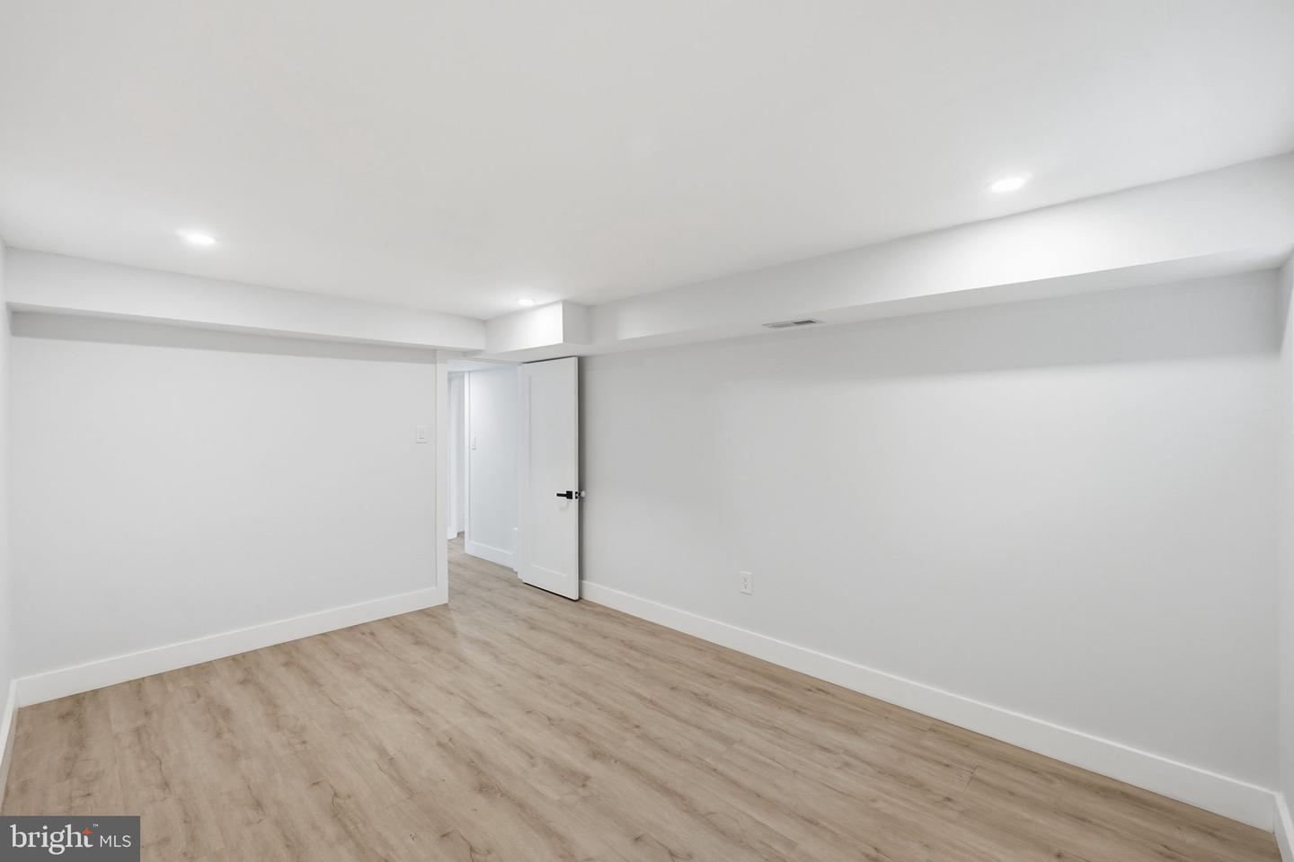 13710 Arctic Ave Property Photo 42