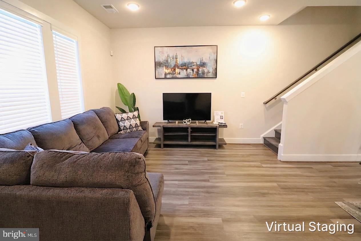 12854 Cloverleaf Center Dr #165 E Property Photo 6