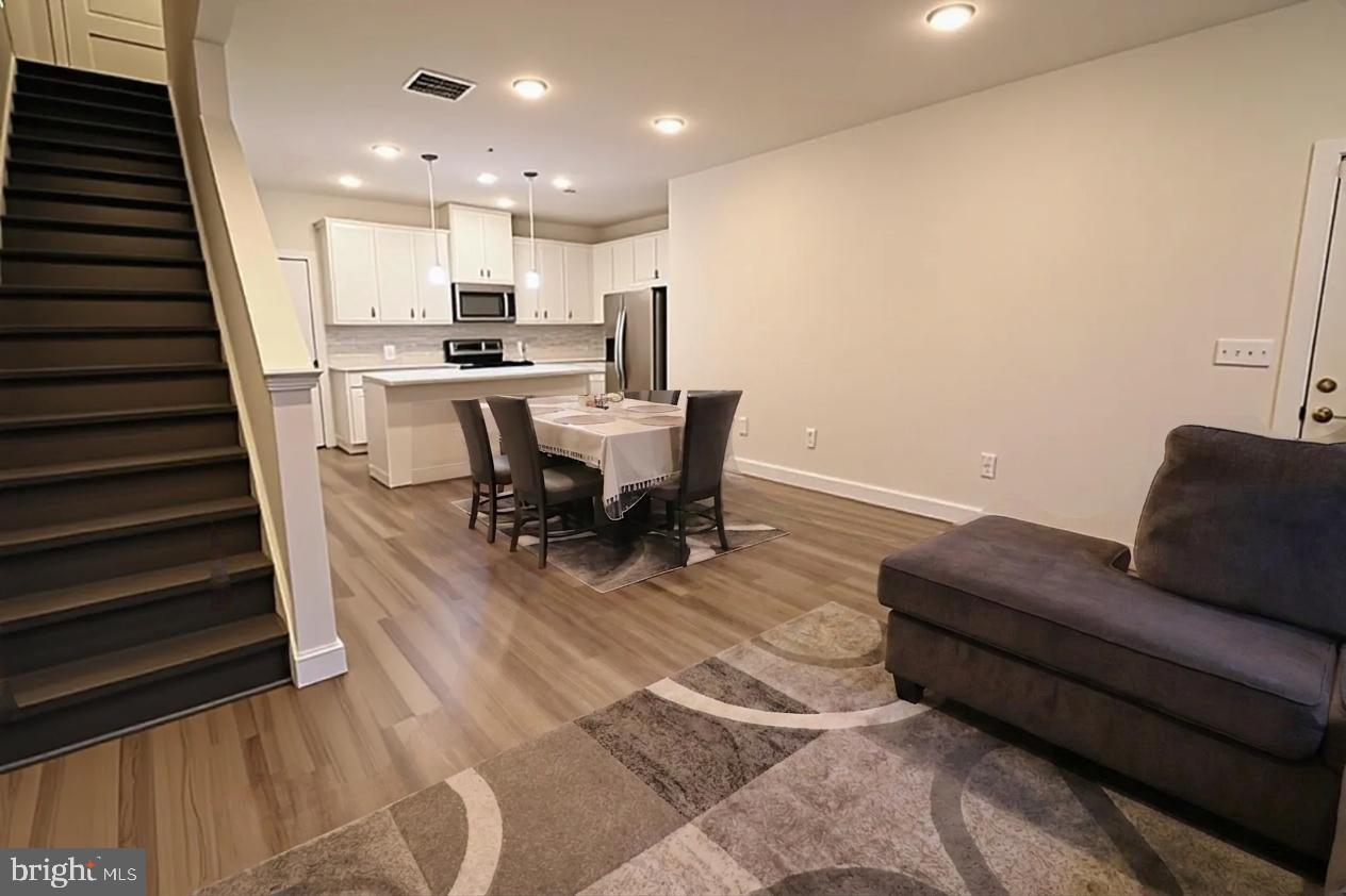 12854 Cloverleaf Center Dr #165 E Property Photo 10