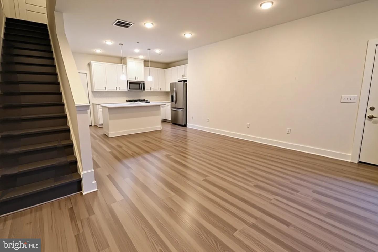 12854 Cloverleaf Center Dr #165 E Property Photo 11