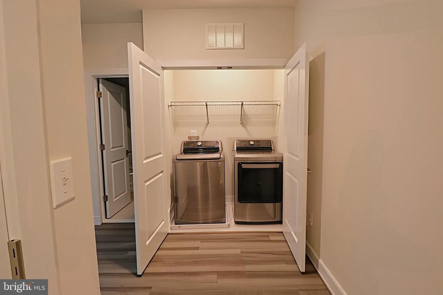 12854 Cloverleaf Center Dr #165 E Property Photo 16