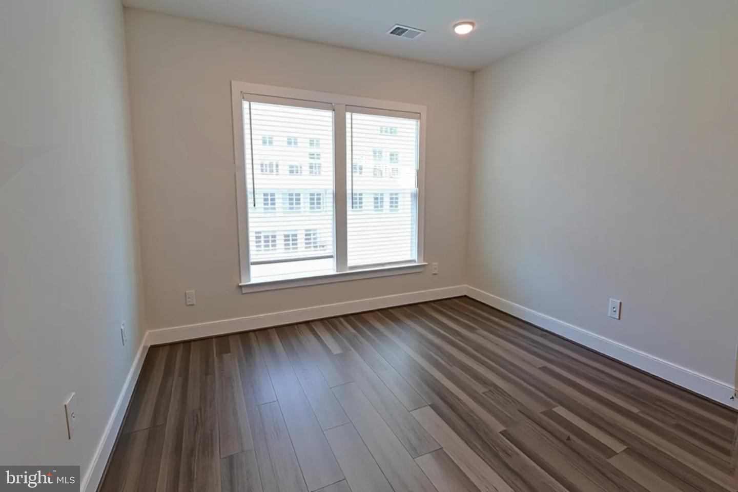 12854 Cloverleaf Center Dr #165 E Property Photo 21