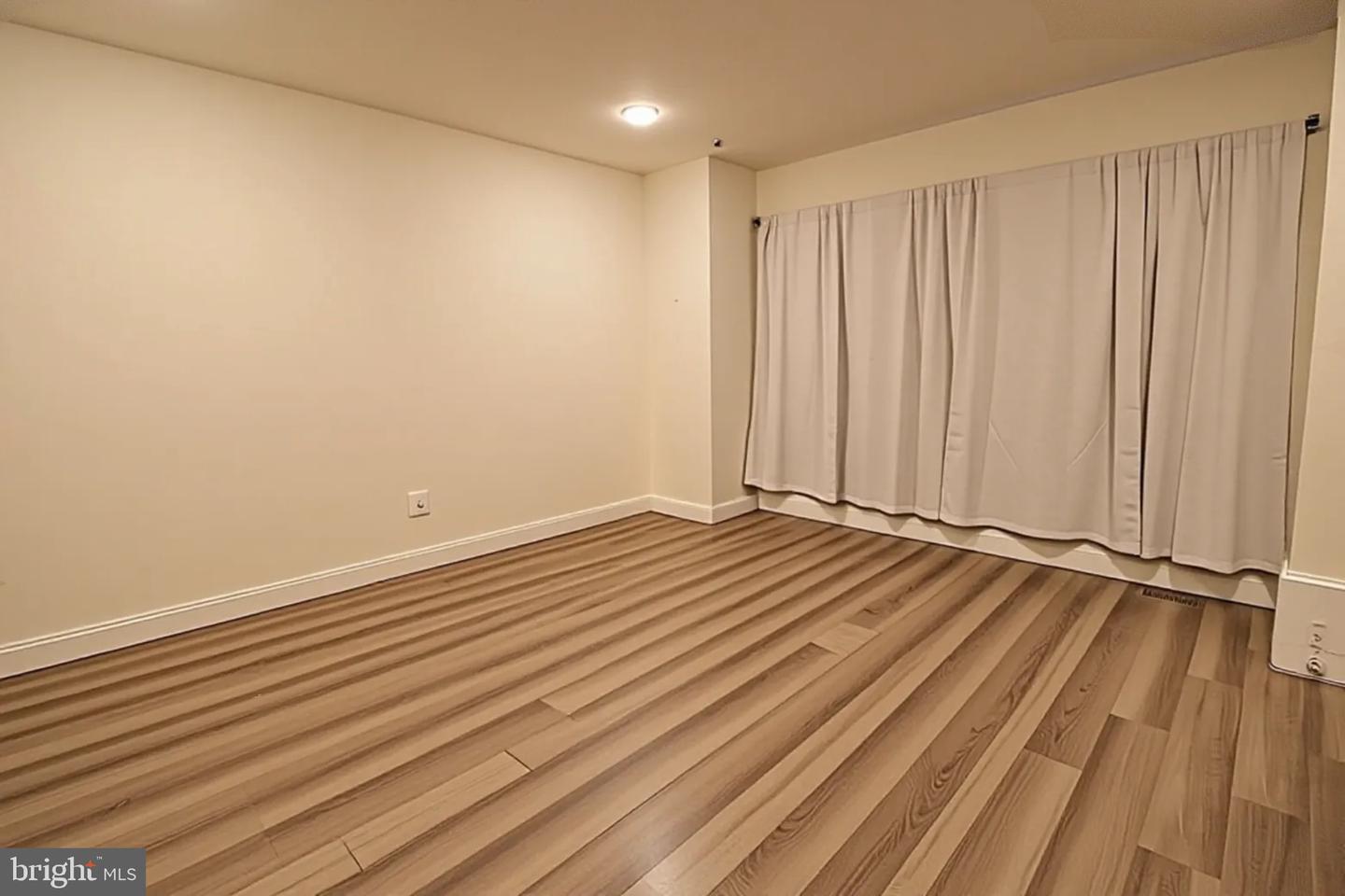 12854 Cloverleaf Center Dr #165 E Property Photo 26