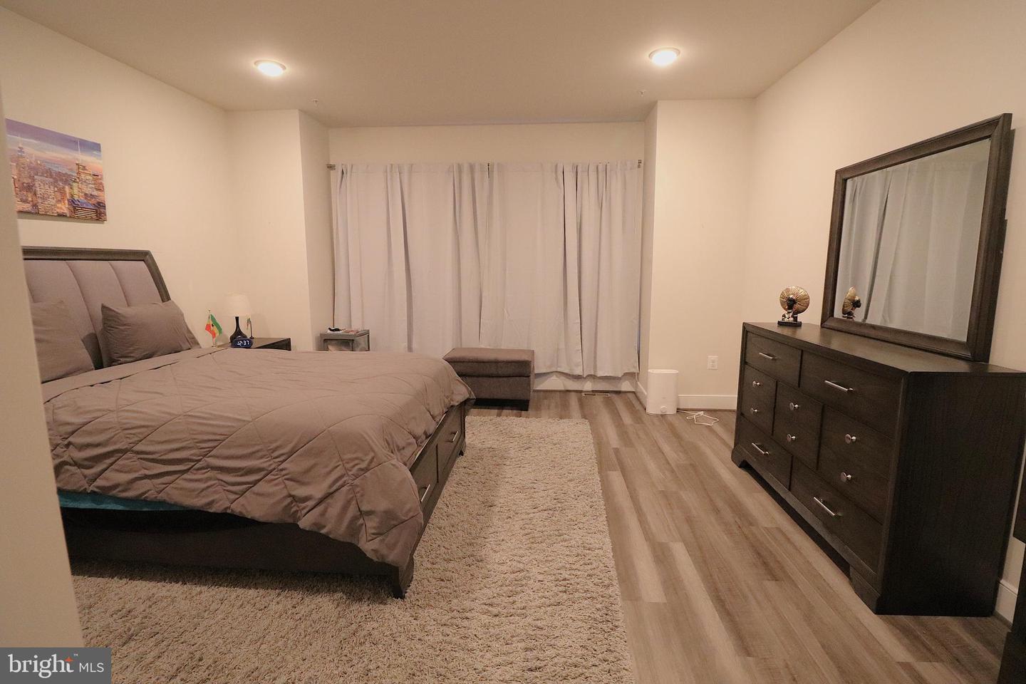 12854 Cloverleaf Center Dr #165 E Property Photo 27