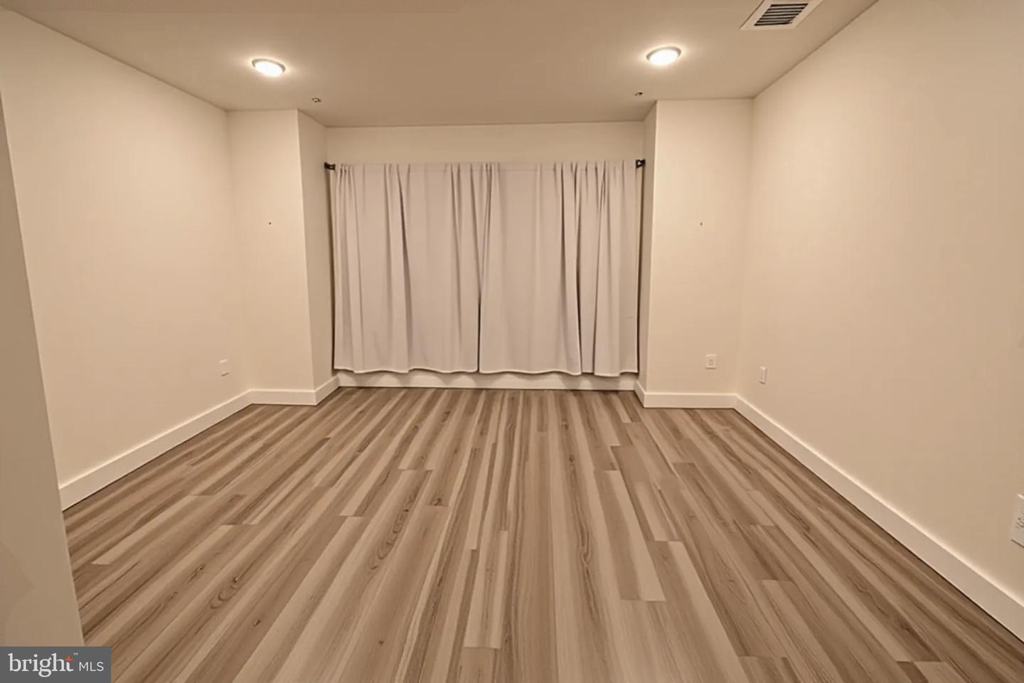 12854 Cloverleaf Center Dr #165 E Property Photo 28