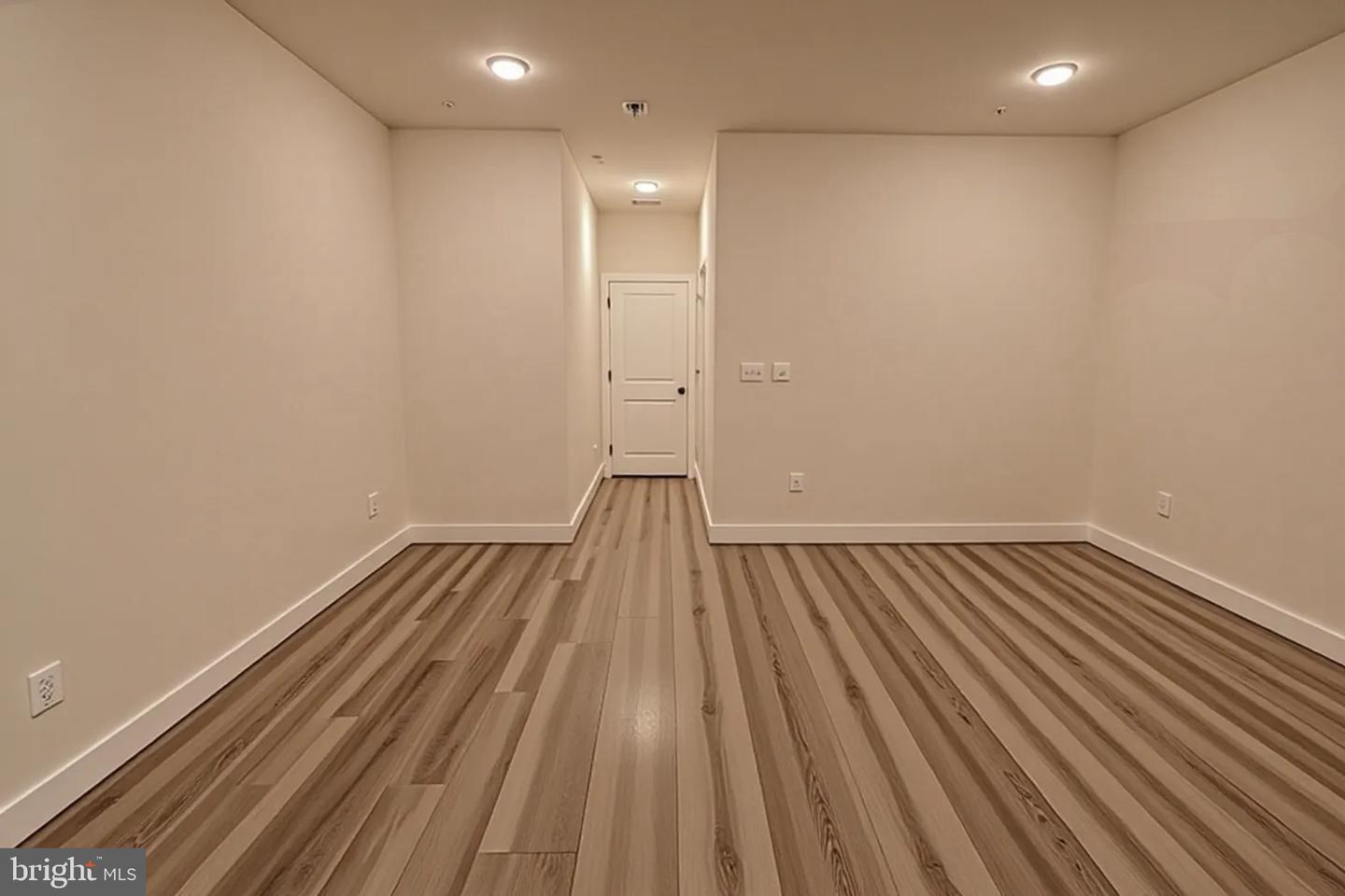 12854 Cloverleaf Center Dr #165 E Property Photo 30