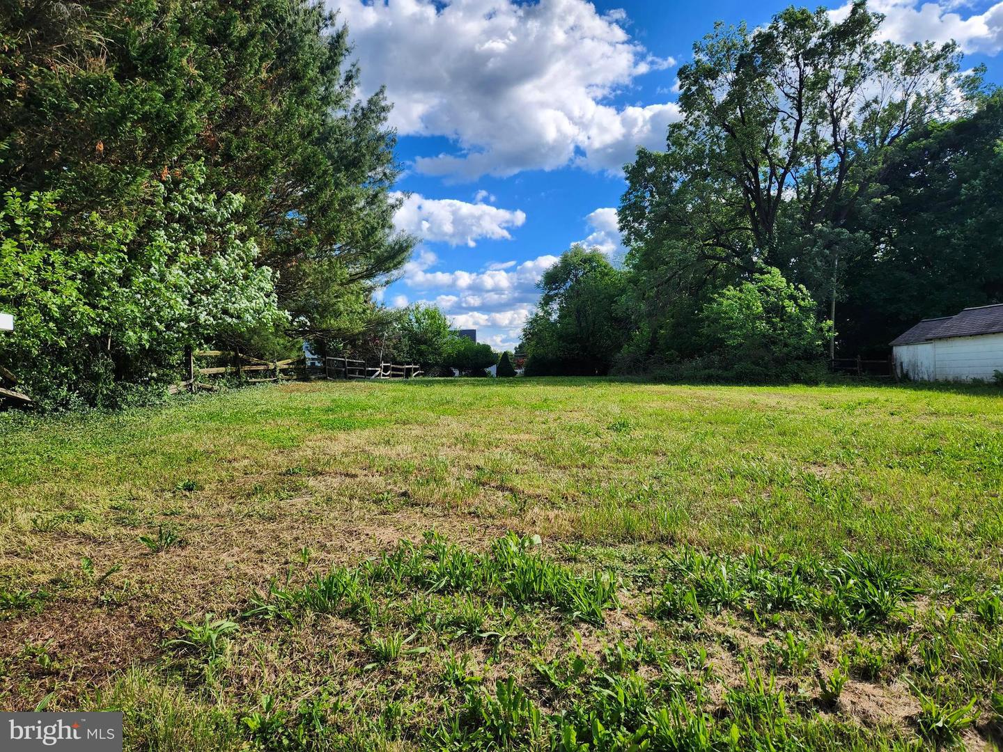 9508 Pleasant Plains Rd Property Photo 1