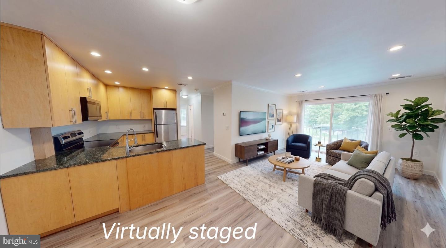 18328 STREAMSIDE DR #304