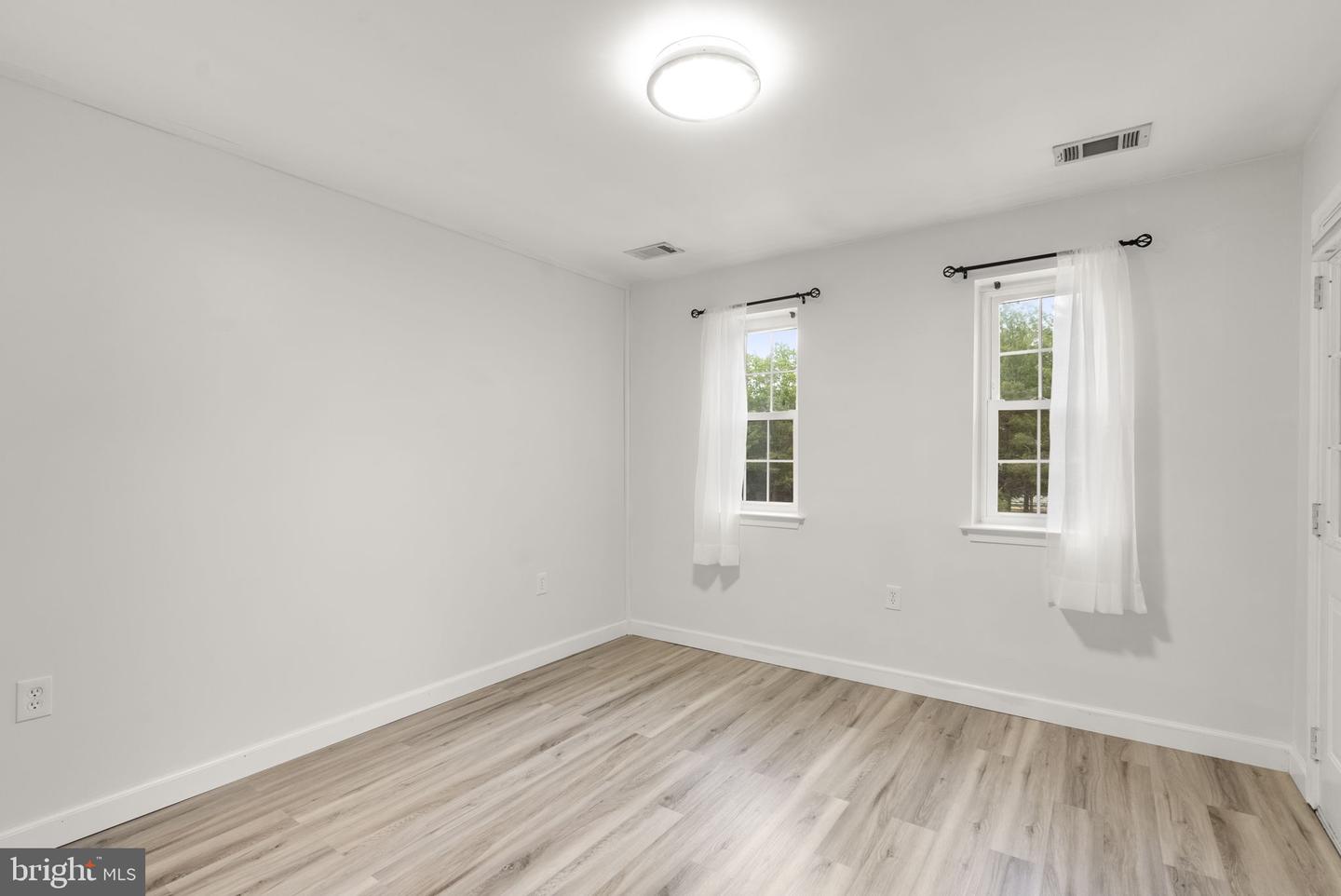 18328 Streamside Dr #304 Property Photo 15