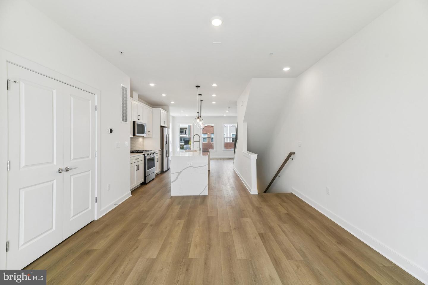 2042 Henson Norris St Property Photo 10