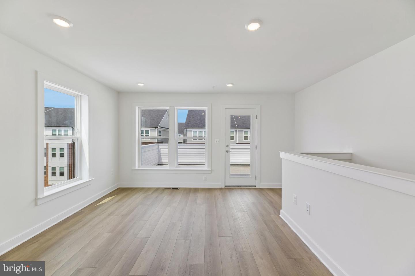 2042 Henson Norris St Property Photo 35