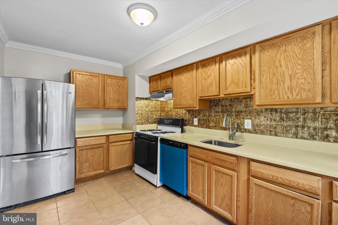 768 Quince Orchard Blvd #768-202 Property Photo 4