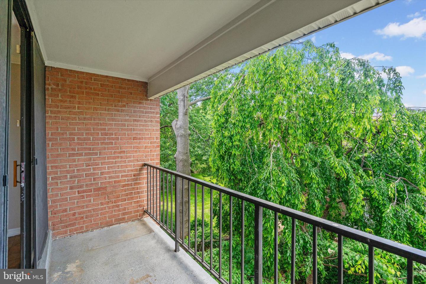 768 Quince Orchard Blvd #768-202 Property Photo 10