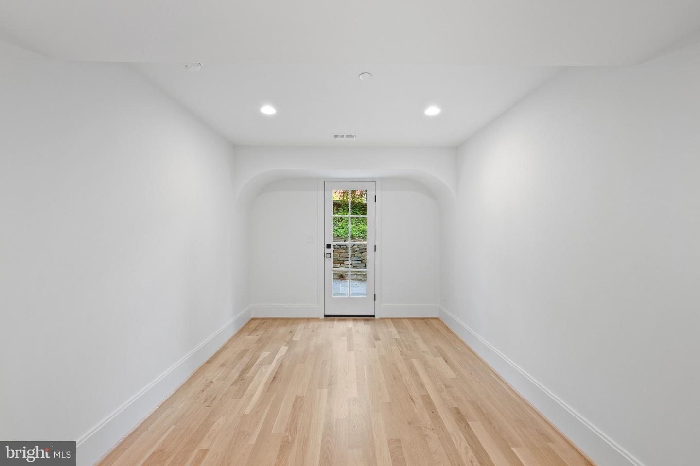 9622 Parkwood Dr Property Photo 38