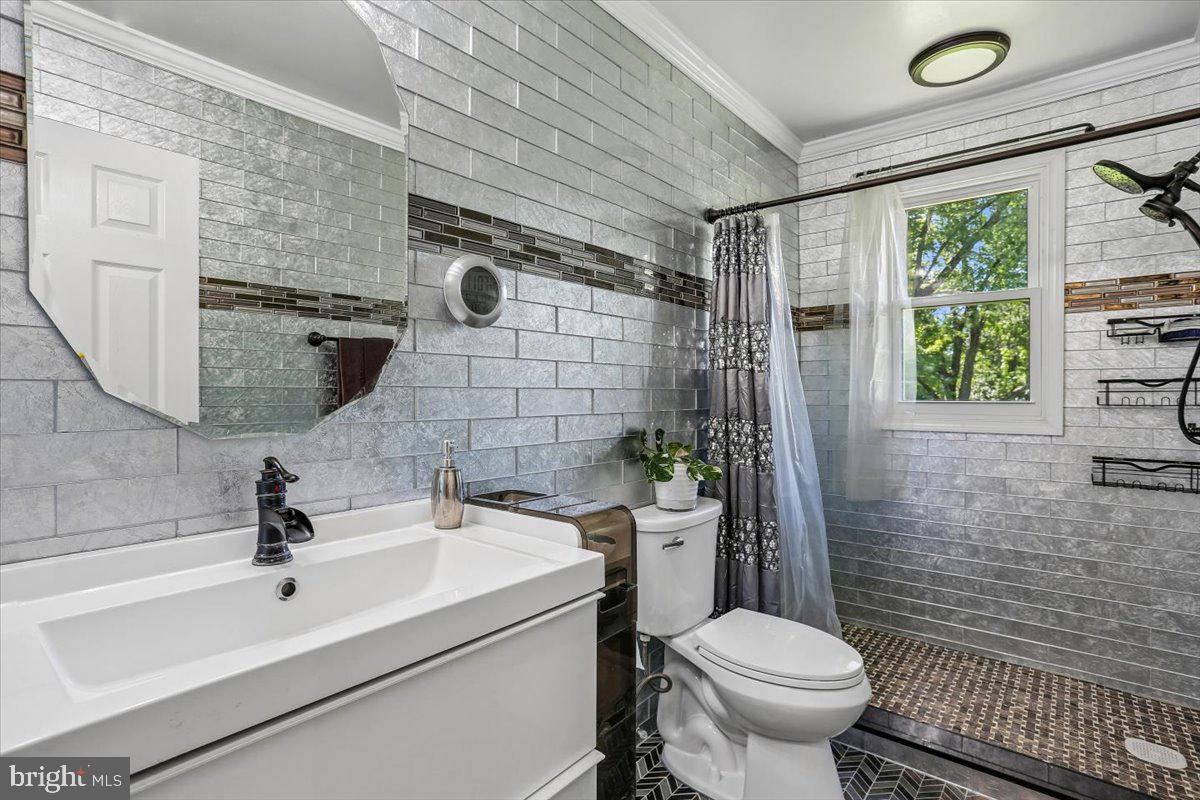 9704 Sunset Dr Property Photo 15