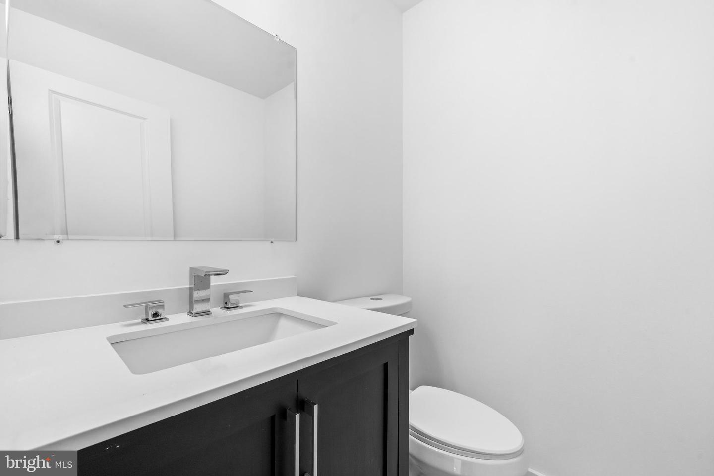 9828 Watts Branch Dr Property Photo 15