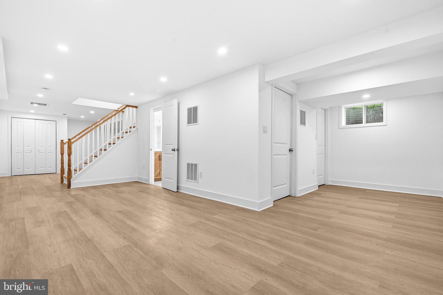 9828 Watts Branch Dr Property Photo 37