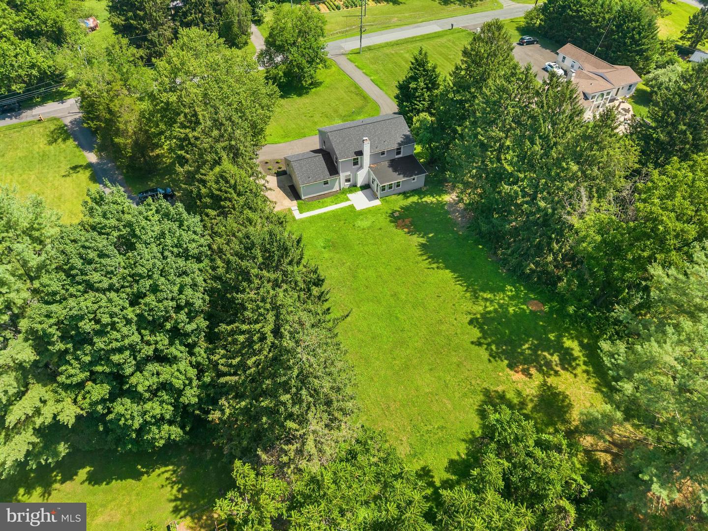 9828 Watts Branch Dr Property Photo 47